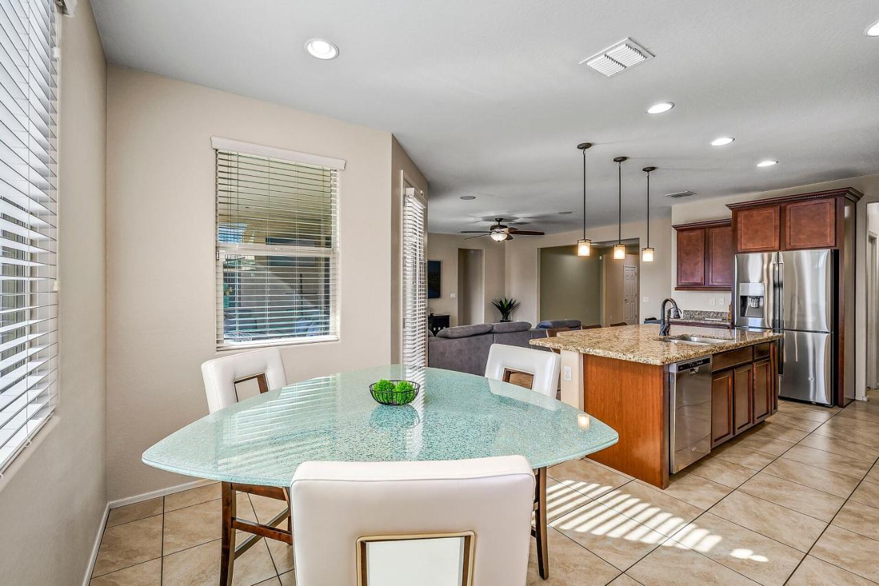 With Heated Pool 7 Mi To Downtown! Holiday home